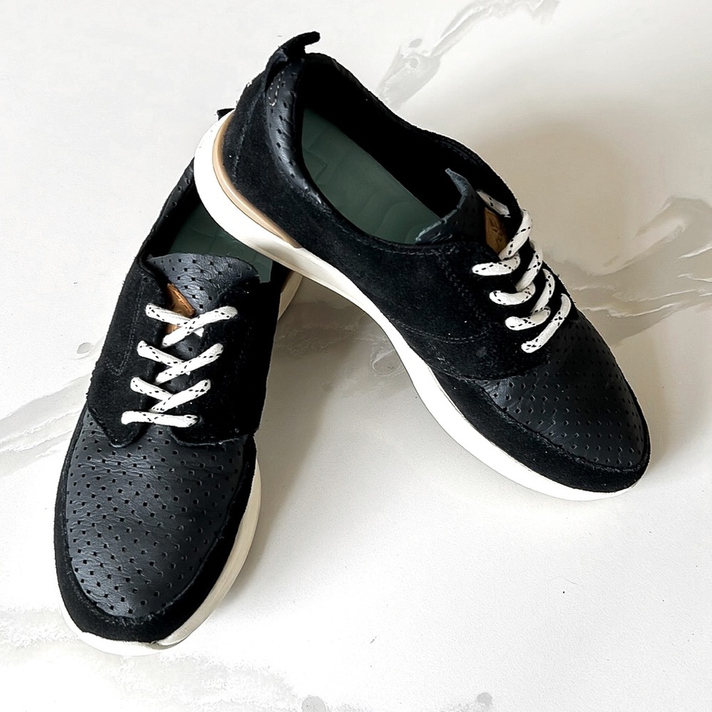 Reef Rover Low LX Swellular Black Perforated Lace Up Sneaker Womens Sz 7.5